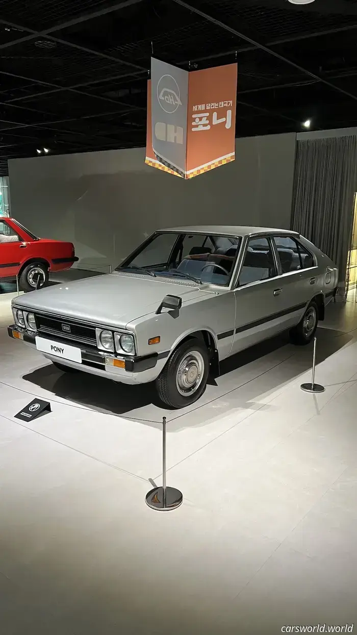 Dentro del Buque de Carga de 650 Pies de Hyundai Atracado en la Fábrica de Automóviles Más Grande del Mundo