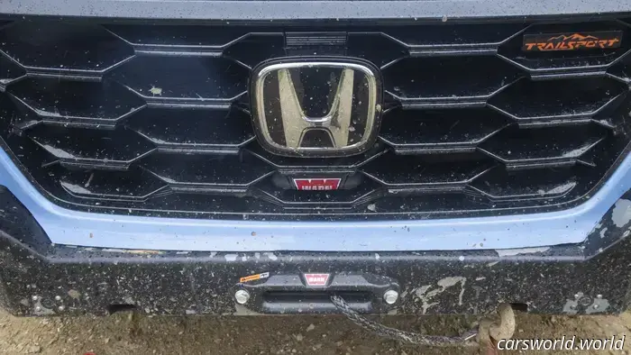 Honda Construyó Este Piloto Listo para Senderos Extremos para Enseñar a Sus Empleados a Conducir Fuera de la Carretera