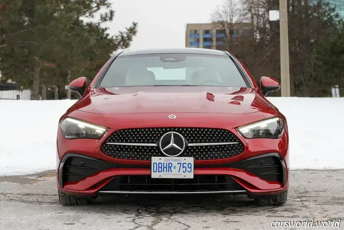El Mercedes-Benz CLE300 Demuestra Que Las Pantallas No Son Un Lujo