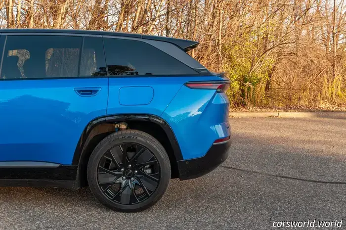 Обзор Jeep Wagoneer S 2025 года: к сожалению, незавершён