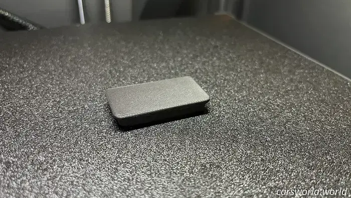 Ho appena acquistato questa stampante 3D da 300 dollari e sto già realizzando i pezzi per la mia auto.