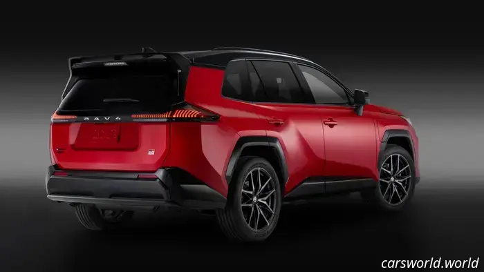 В 2026 году Toyota RAV4 была представлена в полной линейке гибридов мощностью до 320 л.с.