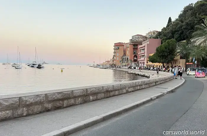 Recensione della Fiat Topolino 2025: com'è guidare una cabina da spiaggia su ruote