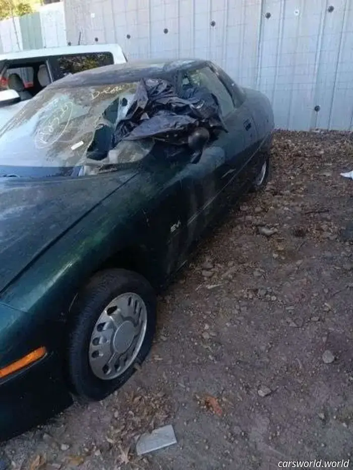 Este GM EV1 ultra raro se acaba de vender por 104.000 dólares en una subasta aleatoria de vehículos incautados.