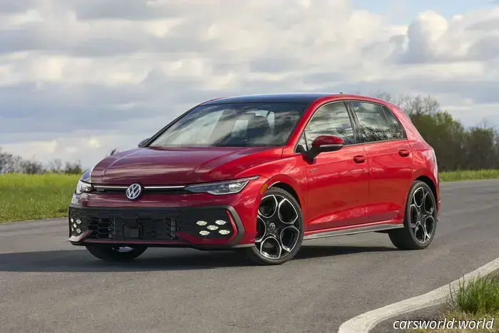 Volkswagen Golf GTI First Drive Review 2025: meglio, a un costo