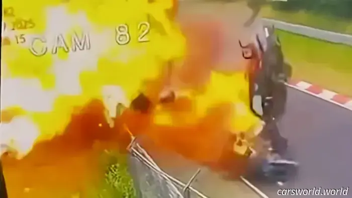 Porsche GT3 RS contra BMW: accidente en Nurburgring provoca una gran explosión, Stokes inicia juego de culpas