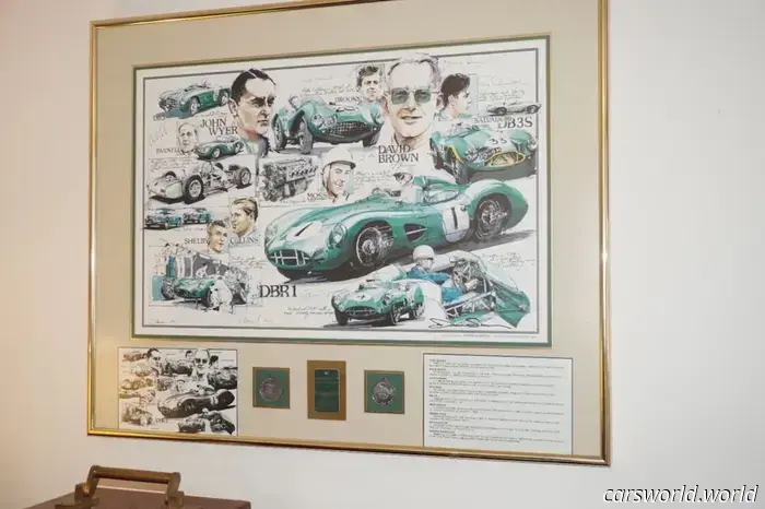 El Ex CEO de Ford Tenía Esta Magnífica Pintura de Tauro Colgada en Su Mansión de Detroit
