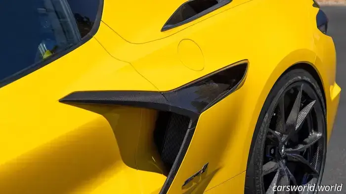 Chevy Corvette Z06 e ZR1 colpite da richiamo e sospensione delle vendite perché potrebbero prendere fuoco durante il rifornimento
