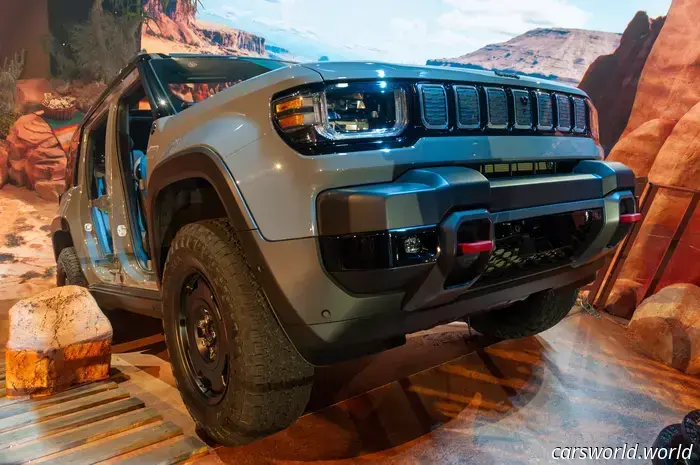 Il Jeep Recon 2026 parte da non meno di 67.000 dollari e ha 650 CV.