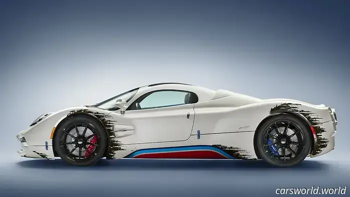 Questa Pagani Utopia "da corsa" è come i jeans strappati pre-consumati delle hypercar