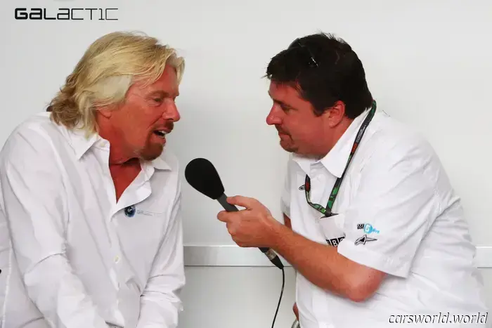 Dallo spegnersi dei semafori all'ultimo giro: un'intervista esclusiva a 'Crofty', la voce della F1