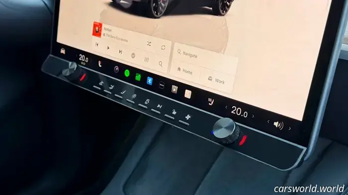 Эта модификация за $200 даёт вашей Tesla кнопки и регуляторы, которые у неё должны были быть.