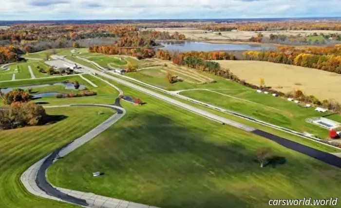 ¿Quién puede salvar esta histórica pista de carreras de Michigan por un precio de 15 millones de dólares?