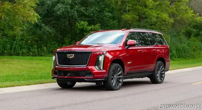 Обзор Cadillac Escalade V 2025 года: он вам не нужен, но вы его хотите