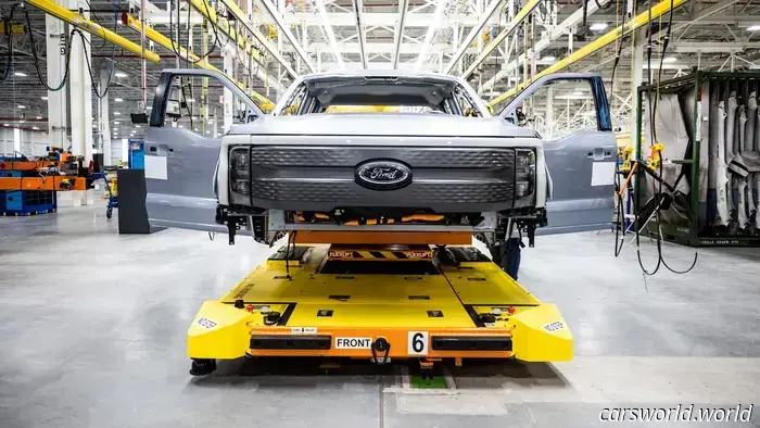 Il nuovo veicolo elettrico di prossima generazione di Ford, "Breakthrough", verrà presentato l'11 agosto: TDS
