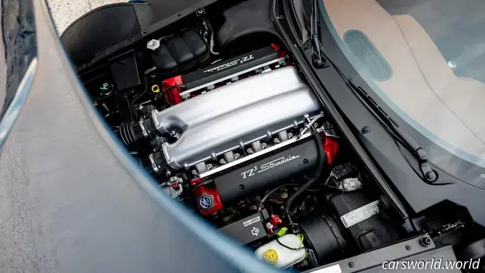 Alfa Romeo's version of the Dodge Viper featured a tailgate similar to that of a pickup truck.