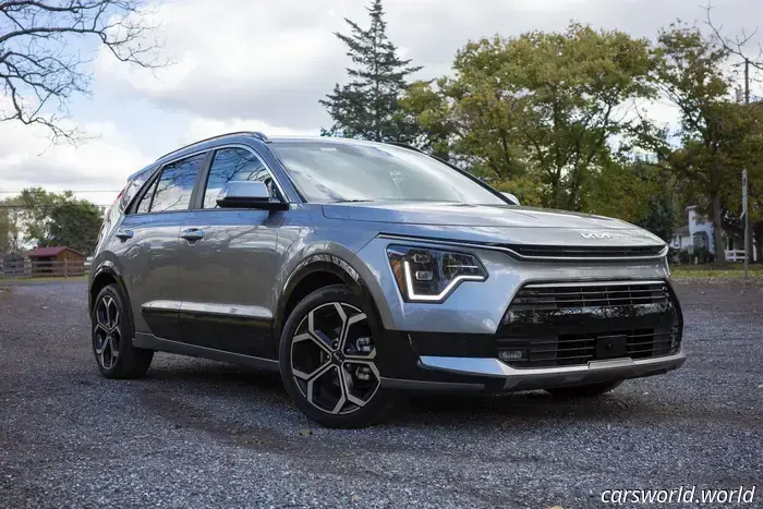 2025 Kia Niro Plug-In Hybrid Review: Excelling in a Single Aspect