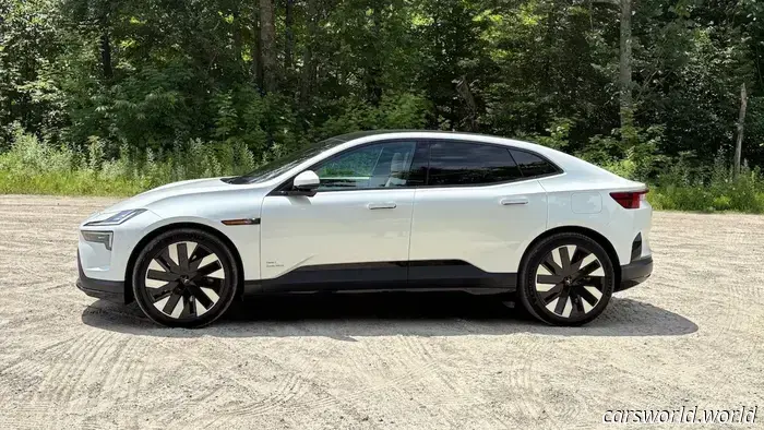 2026 Polestar 4: Primeras impresiones de manejo — Enfocándose completamente en el diseño.