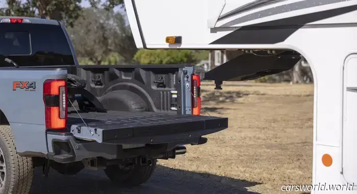 La policía desarticula una banda de ladrones de faros traseros de Ford Super Duty a los que se atribuyen daños por valor de 92.000 dólares