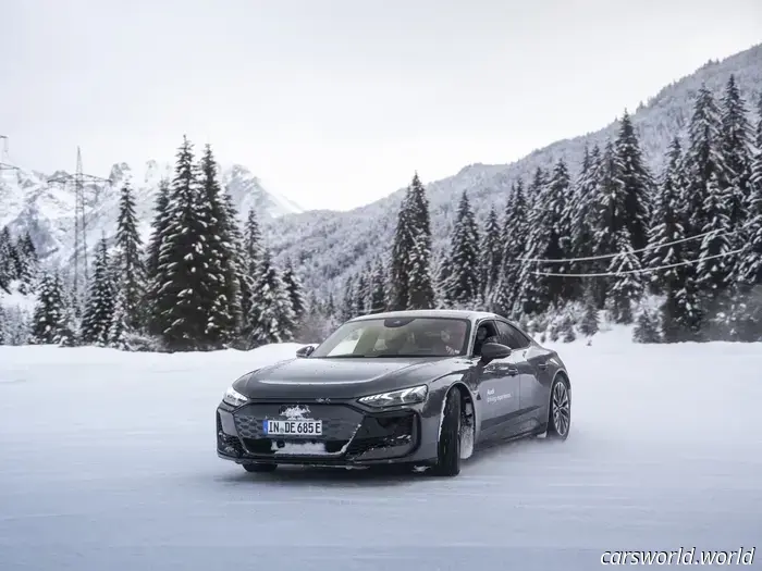 Cómo realizar un derrape con un Audi de 900 CV en hielo sin chocar.