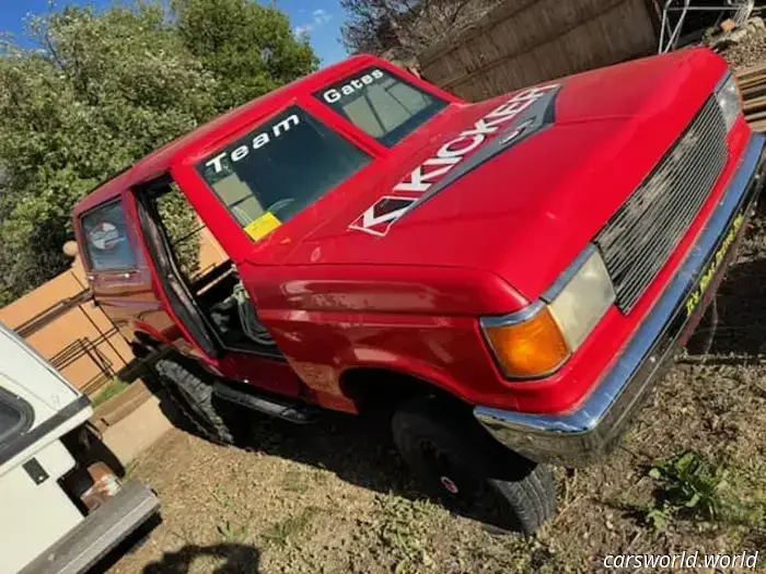 Этот Ford Bronco когда-то имел самую громкую автомобильную аудиосистему в мире. Теперь его восстанавливают.