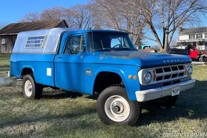 Per realizzare a mano questo splendido tappo per il letto del camion ci sono volute più di 100 ore di lavoro