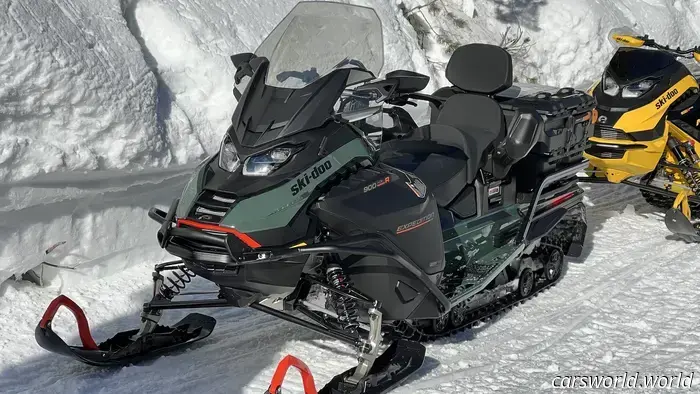 Andar En Moto De Nieve Por Yellowstone Es Difícil, Pero Vale La Pena Congelarse