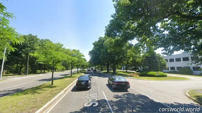 Una Fuerza Misteriosa Está Eliminando Apple CarPlay en Boston