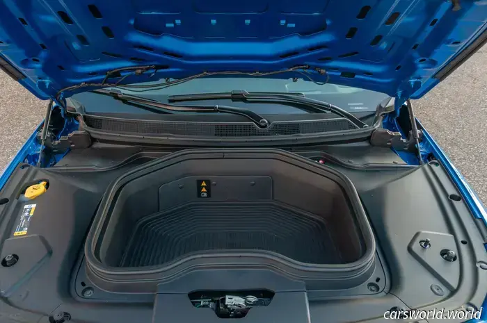 Обзор Jeep Wagoneer S 2025 года: к сожалению, незавершён