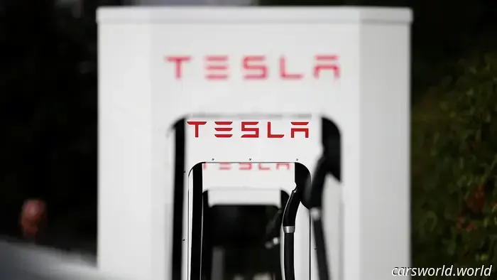 Elon Musk Acknowledges ‘Corruption’ Regarding New Jersey Supercharger Decommissioning