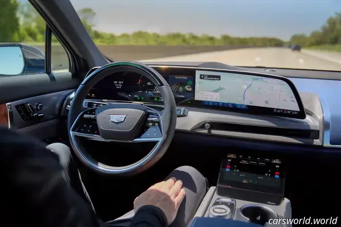 2026 Cadillac Vistiq First Drive Recensione: sogni Escalade su mezzi di medie dimensioni