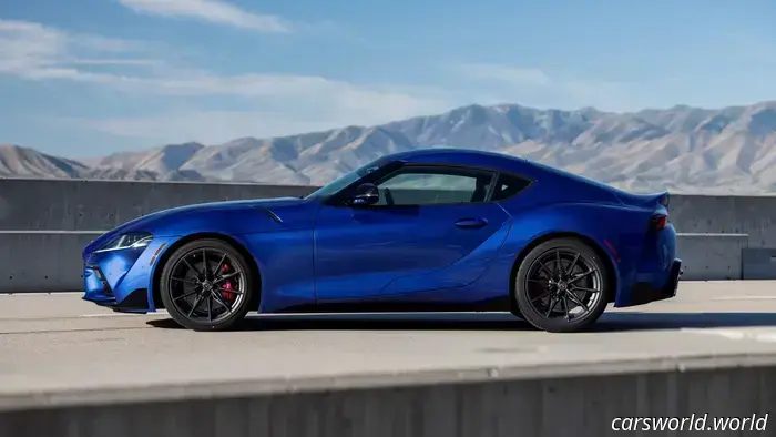 Un Nissan Z de 400 HP Ahora Cuesta Menos Que un Mazda MX - 5 Miata