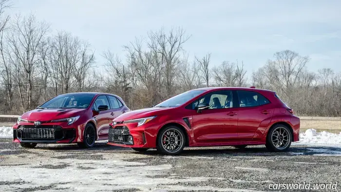 Prueba automática vs. manual del Toyota GR Corolla 2025: ¿Sigue siendo bueno Sin un palo?