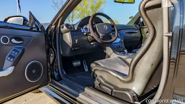 Solo Se Fabricaron 80 Descapotables Mercedes CLK DTM, y Ahora Uno está a la Venta
