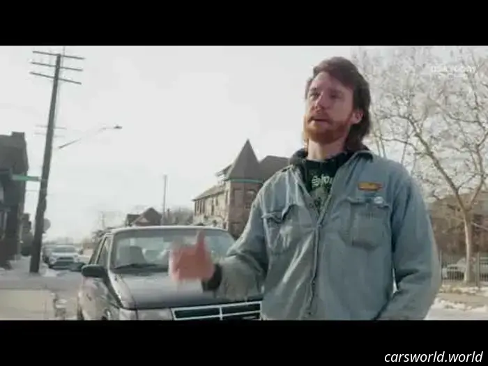 Questo minivan Chrysler a due teste e con doppio sterzo è davvero un capolavoro di Detroit.