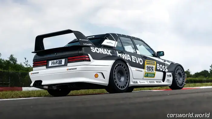 Этот Mercedes 190E Evo Restomod стоимостью 800 тысяч долларов действительно будет участвовать в гонках на Нюрбургринге 24 часа в сутки