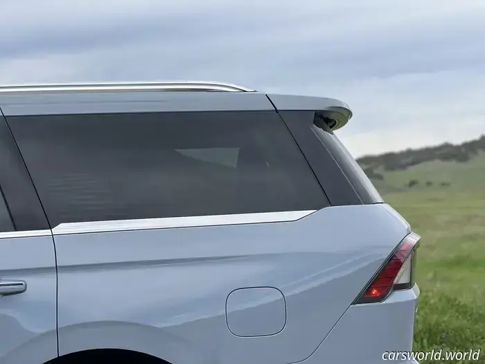Revisión del Lincoln Navigator First Drive 2025: Un Día de Spa Móvil de $100K