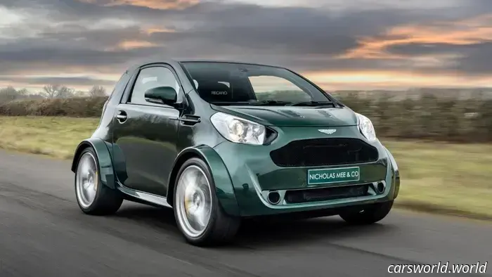 L'unico V8 Aston Martin Cygnet al mondo è in vendita