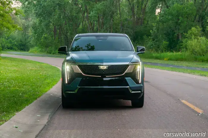 Recensione della Cadillac Escalade IQ 2025: Stabilire un nuovo standard