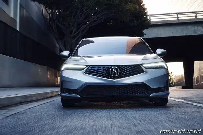 La Acura Integra del 2026 riceve una griglia dello stesso colore che amerai o odierai