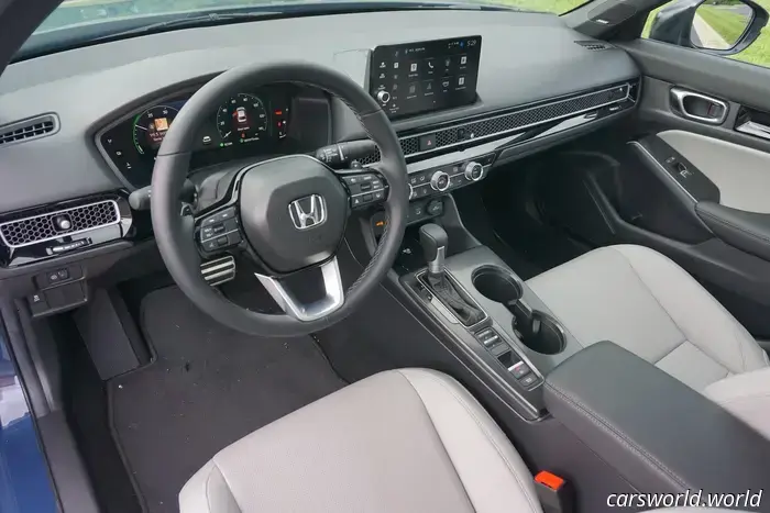 I drove a 2025 Honda Civic Hybrid for two months and effortlessly achieved 51 MPG.