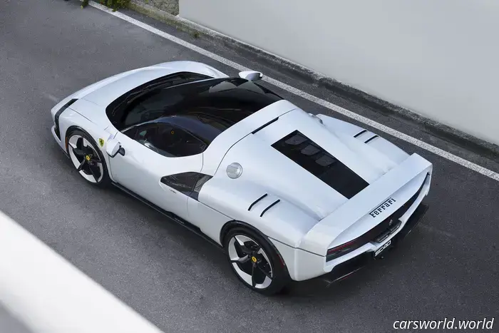 Является ли Ferrari SC40 лучшей данью, чем новый Countach?