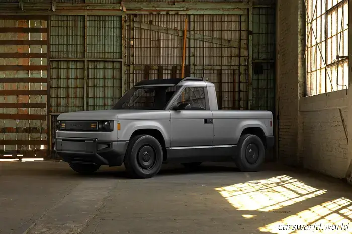 La Camioneta Slate Es Dos Pies Más Corta Que La Ford Maverick, pero Tiene una Plataforma Más Grande