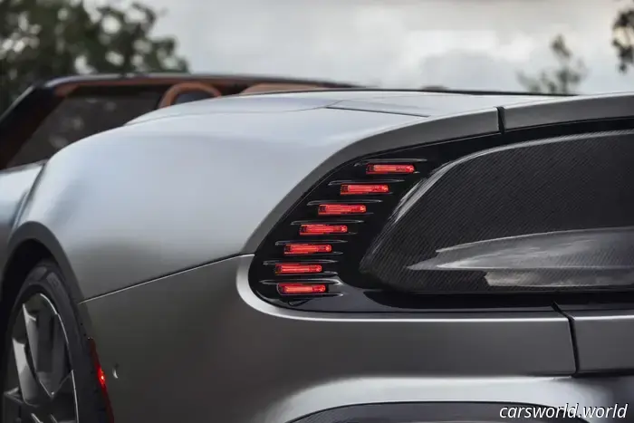 Revisión del Aston Martin Vanquish Volante 2026: Como montar en un Pegaso