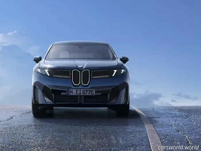 El BMW iX3 2026 se detiene casi por completo sin usar sus frenos.