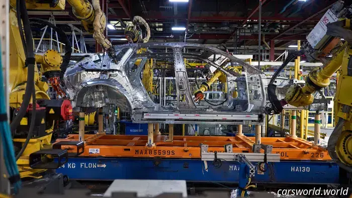 GM's Next-Gen Electric Vehicles: A Dual Approach to Optimize Efficiency and Space