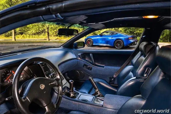 В новом Nissan Leaf есть множество пасхалок к 300ZX.