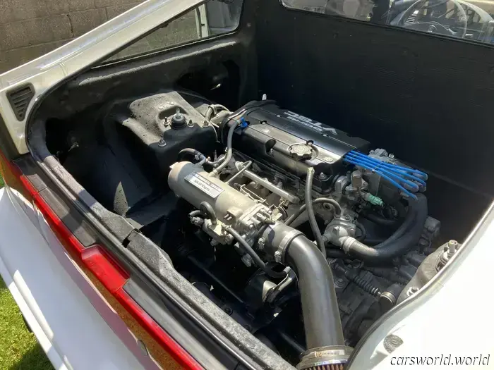 Alguien está vendiendo en Bring a Trailer el CR-X de motor trasero que Honda debería haber fabricado