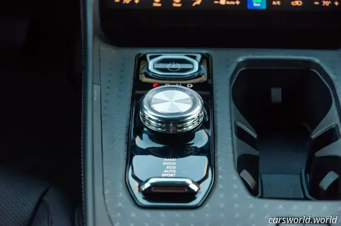 Обзор Jeep Wagoneer S 2025 года: к сожалению, незавершён