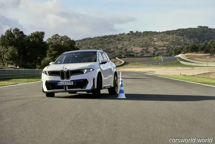 2027 BMW iX3 — Prima prova su strada: migliore del miglior modello BMW